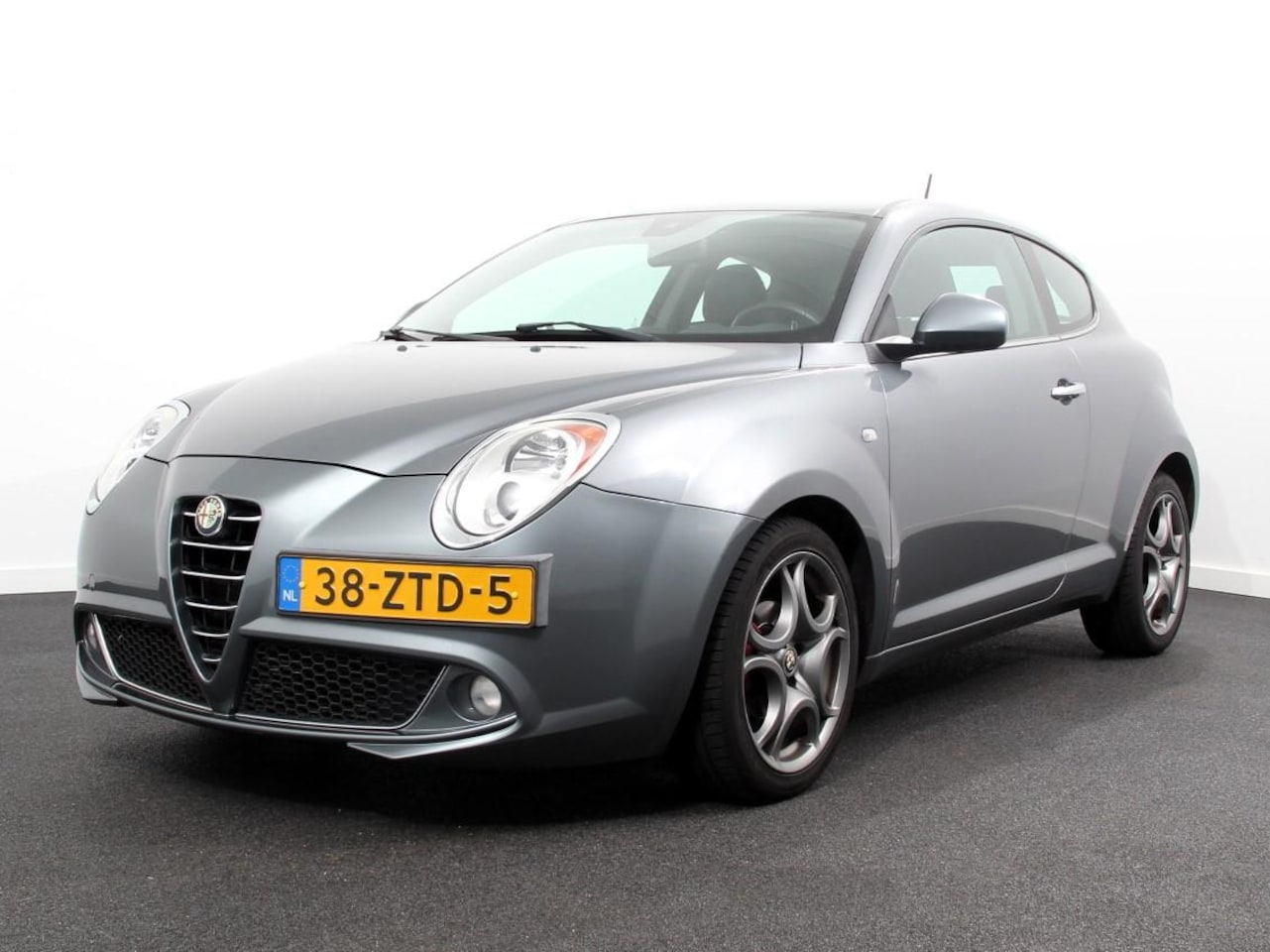 Alfa Romeo MiTo - 0.9 TwinAir Distinctive | Lees opmerkingen! | Airco | Lichtmetalen velgen | Leder | Parkee - AutoWereld.nl