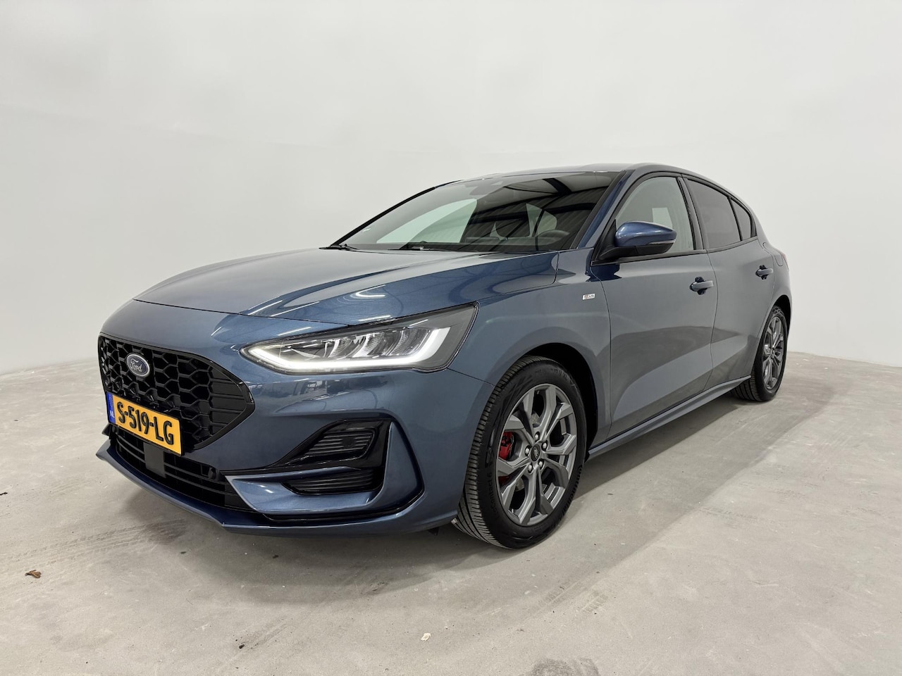 Ford Focus - 1.0 125PK EcoBoost Hybrid ST Line Ford Focus 1.0 125PK EcoBoost  Hybrid ST Line / Winter P - AutoWereld.nl