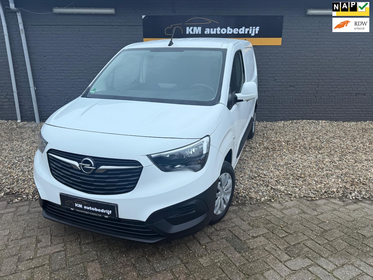 Opel Combo - 1.2 Turbo L1H1 Edition*Clima*Apk*Pdc* - AutoWereld.nl