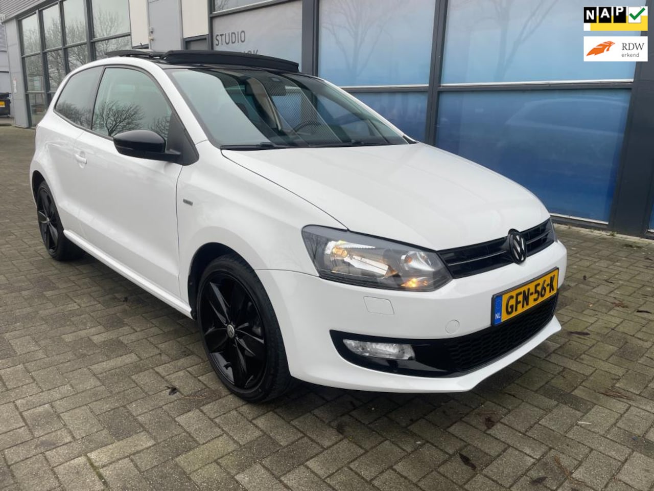 Volkswagen Polo - 1.2 TSI R-Line Edition - AutoWereld.nl