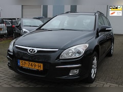 Hyundai i30 CW - 1.6 CRDi Active Airco Trekhaak Nette Auto