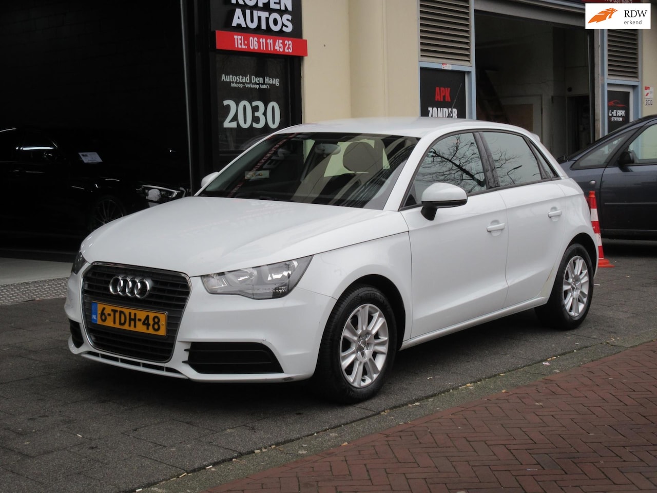 Audi A1 Sportback - 1.2 TFSI Business 5 Deurs Airco Navi - AutoWereld.nl