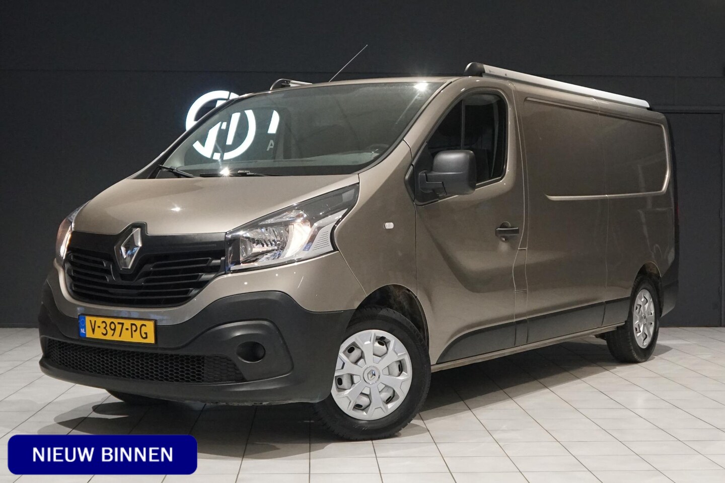 Renault Trafic - 1.6 dCi T29 L2H1 Comfort + TREKHAAK - AutoWereld.nl