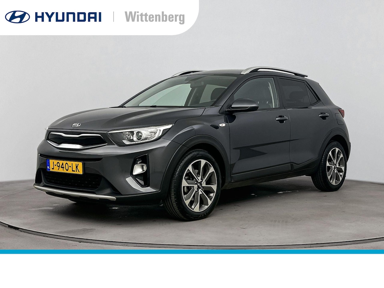 Kia Stonic - 1.0 T-GDi Sports Edition | Navigatie | Camera | 17" Lm-wielen | Cruise control | Parkeerse - AutoWereld.nl