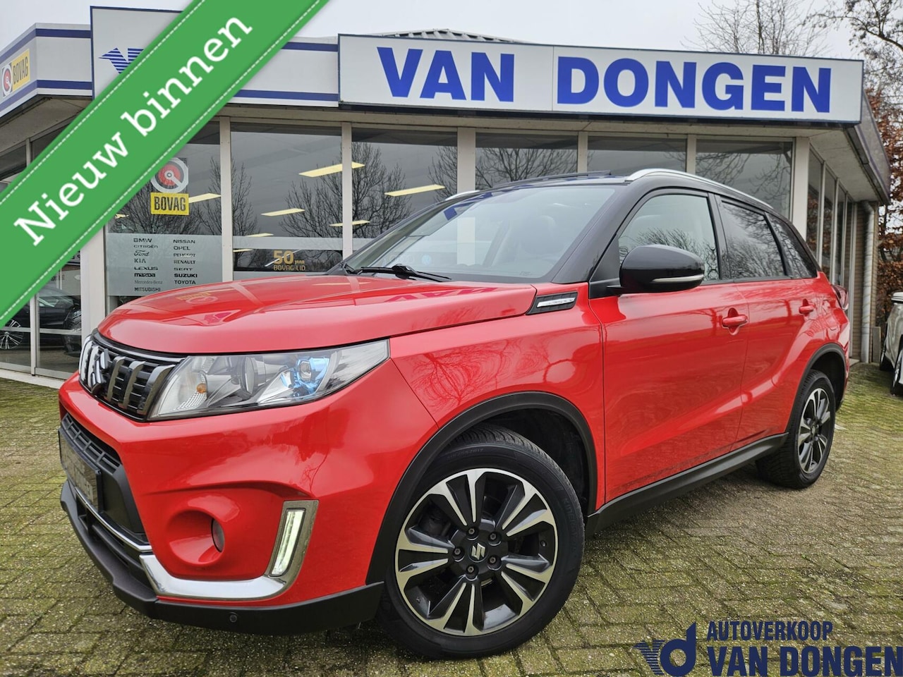 Suzuki Vitara - 1.4 Boosterjet Stijl | Automaat | Panorama / Navi / Two-Tone | 140 PK - AutoWereld.nl