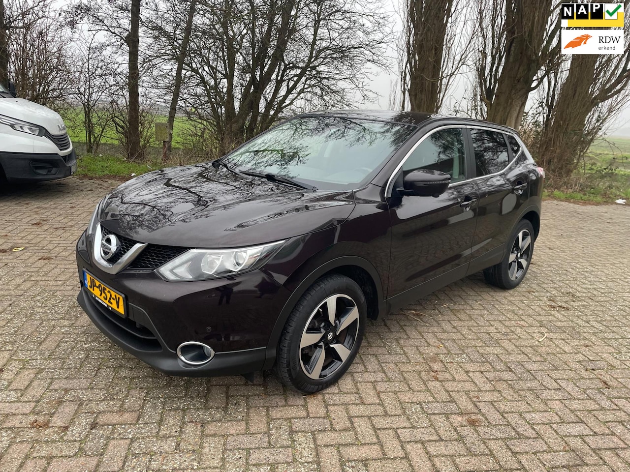 Nissan Qashqai - 1.2 N-Connecta Eerste eigenaar|Parkeersensor - AutoWereld.nl