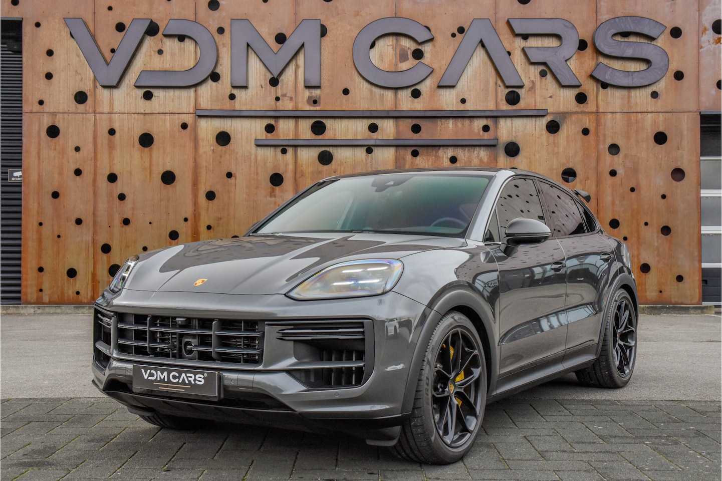 Porsche Cayenne Coupé - GT 4.0 Turbo E-Hybrid | 18-weg | GT-Pakket | Carbon | 360° | PDLS+ | Soft-Close | Burmeste - AutoWereld.nl