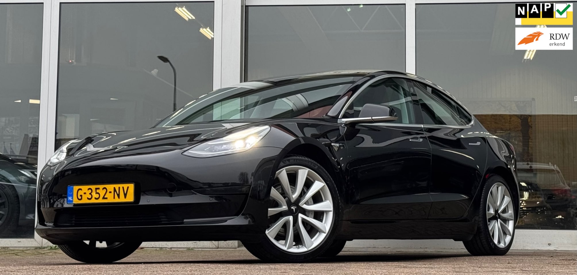 Tesla Model 3 - Standard RWD Plus 60 kWh FSD Full Self-Driving Capability 19"LM velgen - AutoWereld.nl