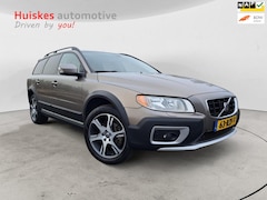 Volvo XC70 - 3.2 Summum Youngtimer/Trekhaak/PDC/Schuifdak/Leer/climate