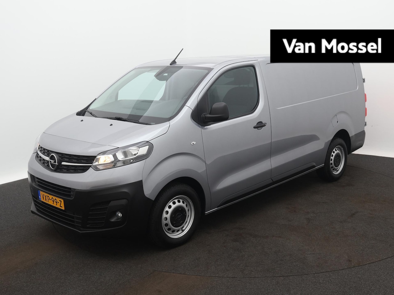 Opel Vivaro - 2.0 BlueHDi 145 S&S L3 | 2.200km! | Navigatie | Parkeersensoren Achter | Bluetooth | - AutoWereld.nl