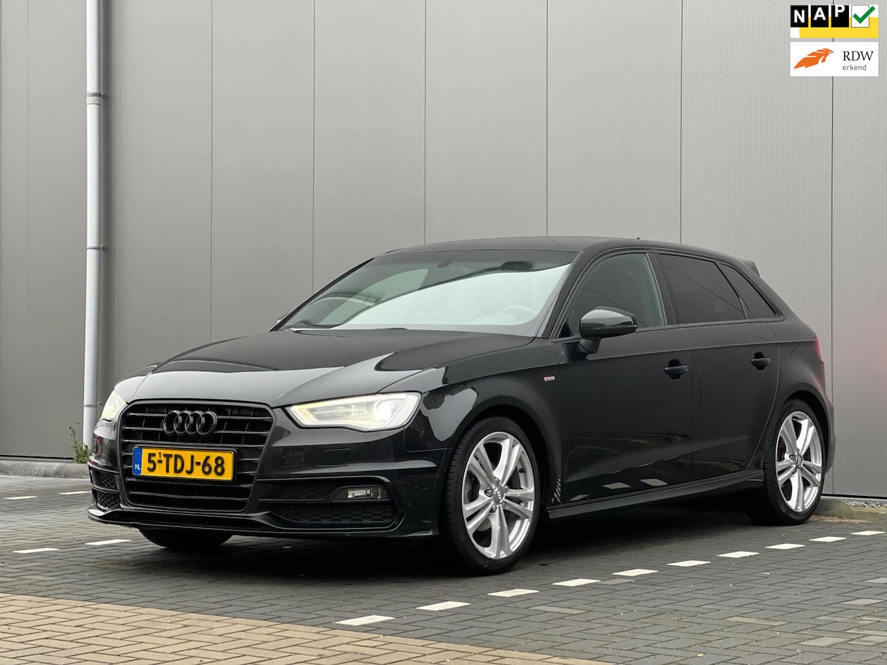 Audi A3 Sportback - 1.2 TFSI Ambition Pro Line S | Navigatie | 18 inch | Optiek pakket zwart - AutoWereld.nl