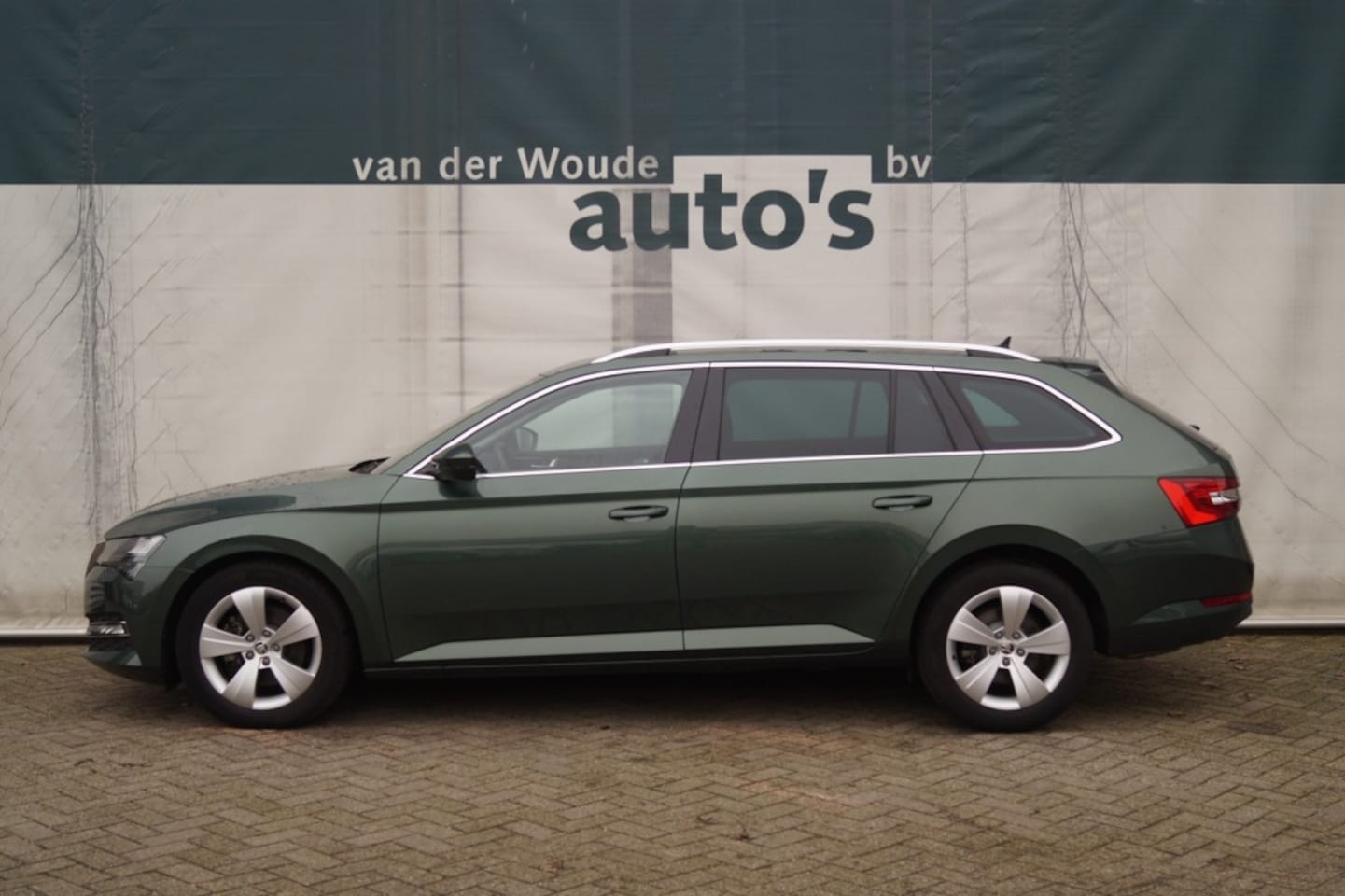 Skoda Superb Combi - 1.5 TSI 150pk DSG Business Edition -NAVI-ECC- - AutoWereld.nl