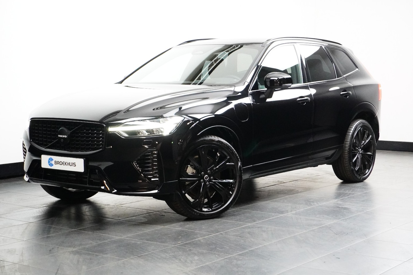 Volvo XC60 - T8 455PK AWD Ultra Black Edition | 360 Cam | HUD | HK Audio | Leder dash | Adapt LED | Get - AutoWereld.nl