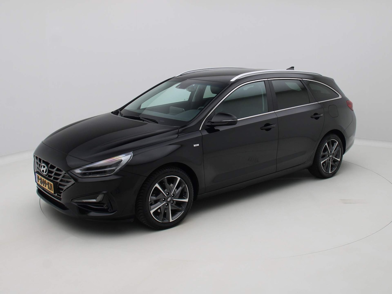 Hyundai i30 Wagon - 1.5 T-GDi MHEV Premium Leder 160pk - AutoWereld.nl