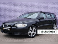 Volvo V70 - 2.5 R AWD 300pk | 7 persoons | Youngtimer | Sport leder | Trekhaak | verwarmde voorstoelen