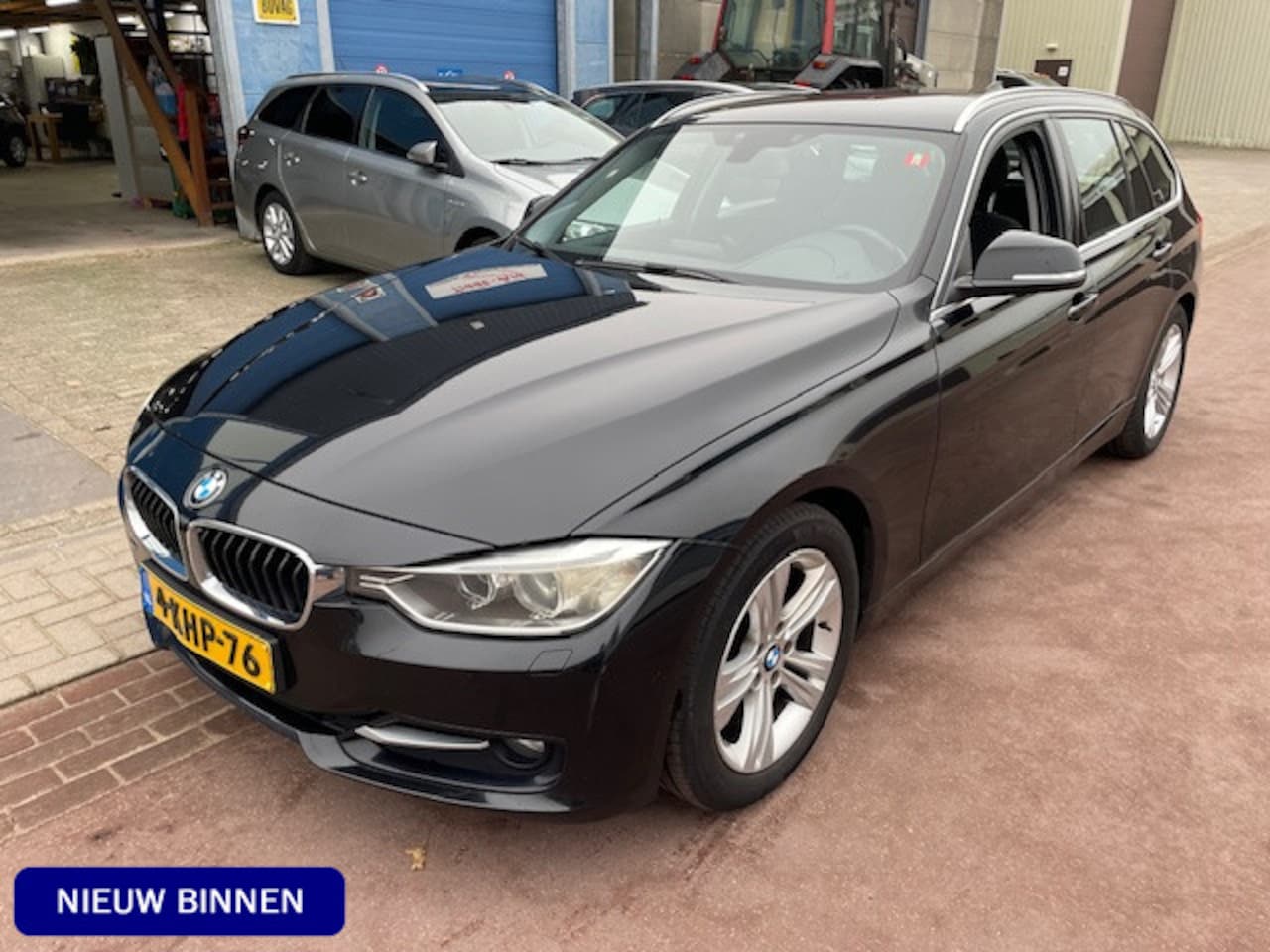 BMW 3-serie Touring - 316i Executive Sport apr-2013 Navigatie 17" LMV Xenon Originele NL auto met NAP, rekeninge - AutoWereld.nl