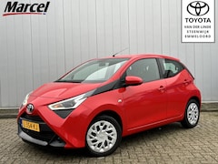 Toyota Aygo - 1.0 VVT-i X-Play NL Auto Dealer Onderhouden Carplay Airco Camera