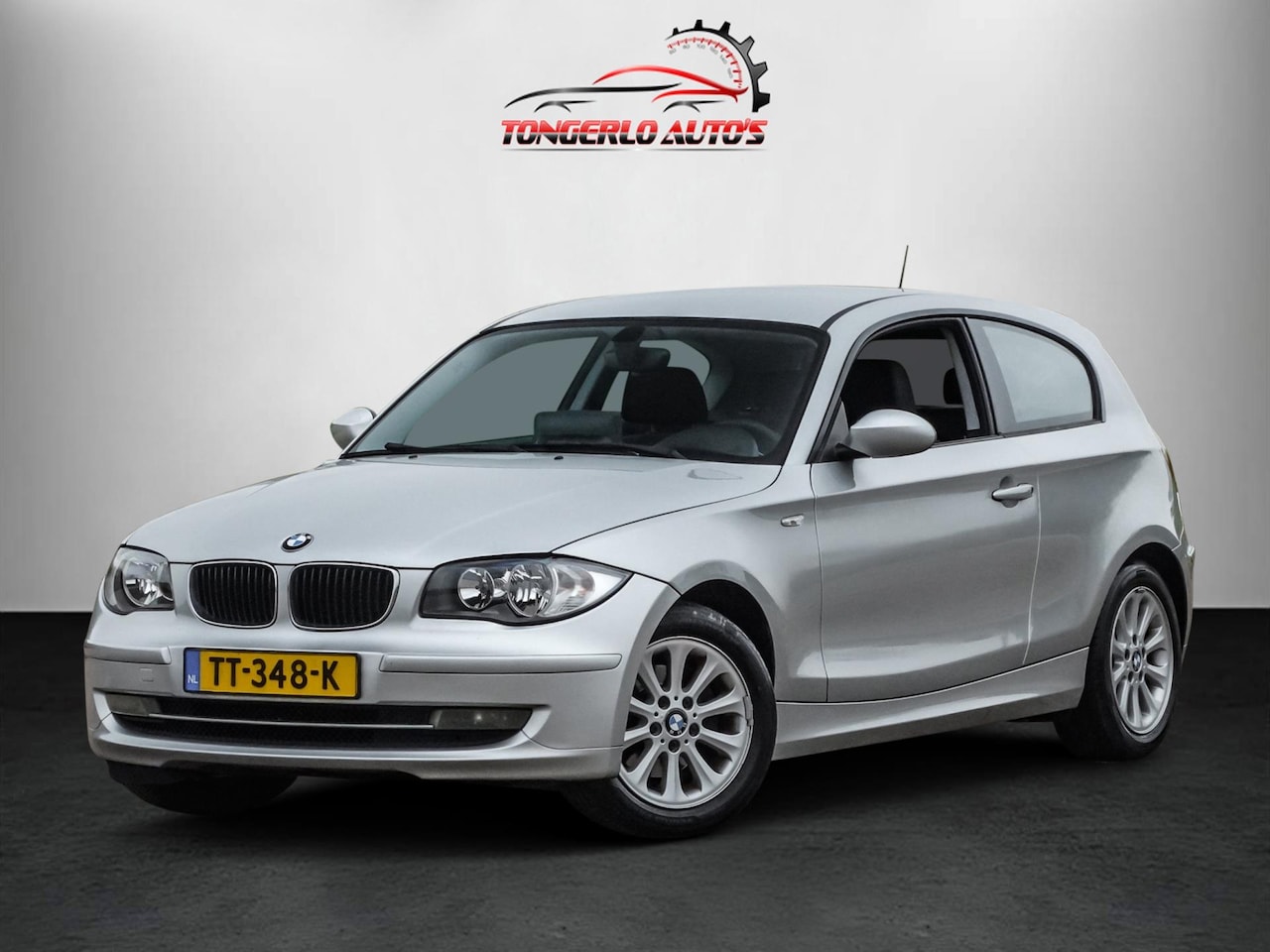 BMW 1-serie - 118i High Executive Carplay Clima Stoelverwarming Pdc - AutoWereld.nl