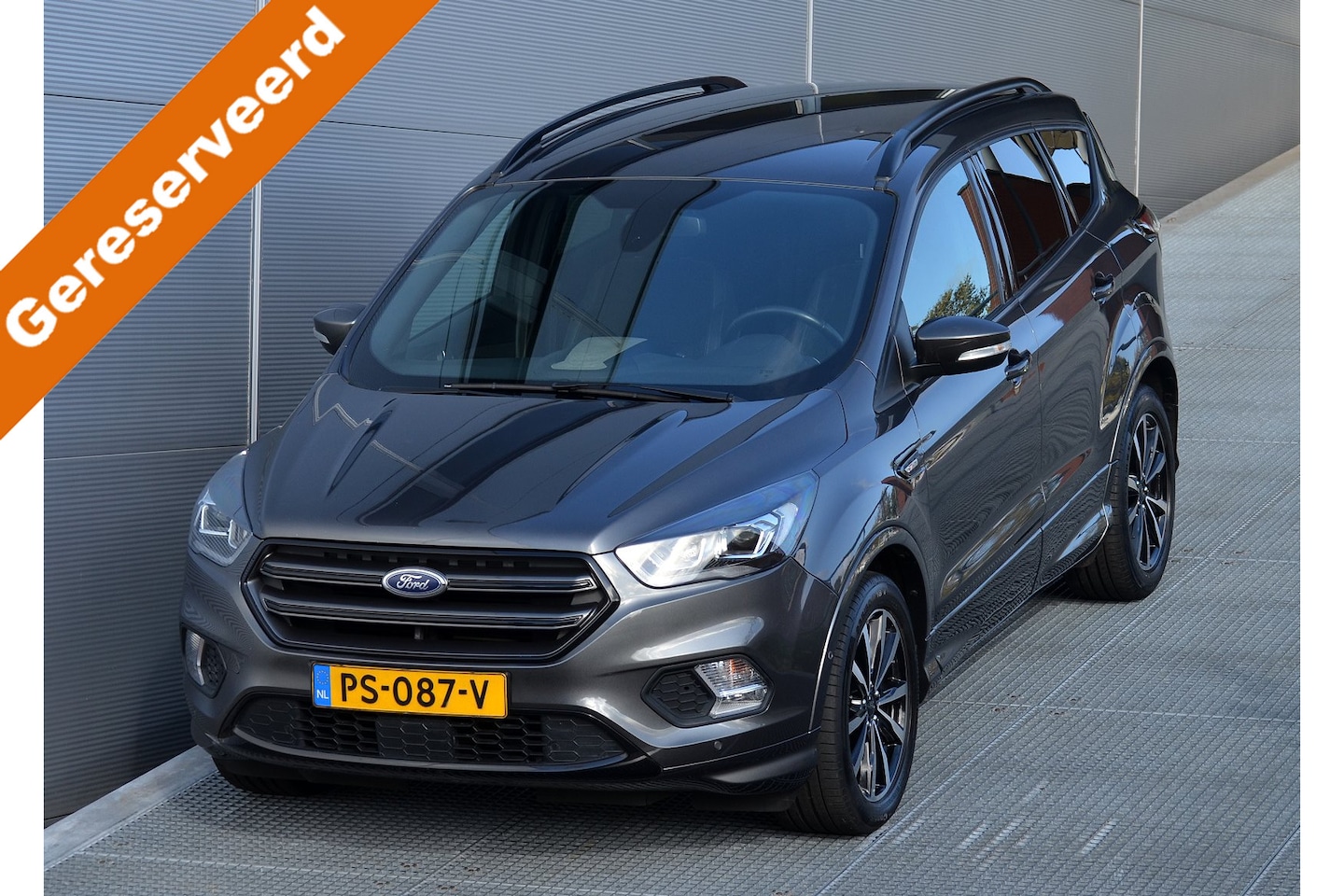 Ford Kuga - 1.5 ECOBOOST ST-LINE | HOGE ZIT | TREKHAAK 1800KG | LEDER ALCANTARA | EERSTE EIGENAAR | AL - AutoWereld.nl