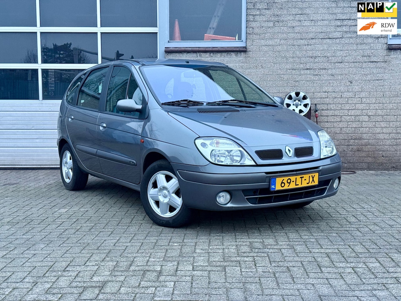 Renault Scénic - 1.8-16V Air | Airco | elek. pakket | NAP | 5DRS - AutoWereld.nl