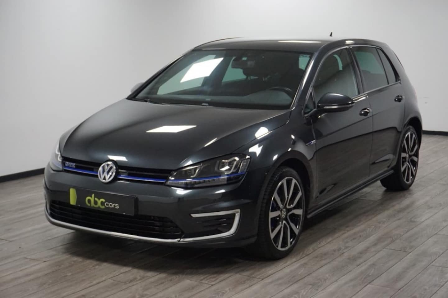 Volkswagen Golf - 1.4 TSI GTE DSG - AUTOMAAT/ CLIMA/ NAVI - AutoWereld.nl