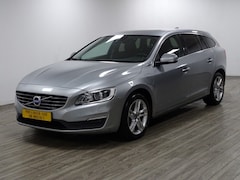 Volvo V60 - 2.4 D5 AWD TWIN ENGINE MOMENTUM AUTOMAAT