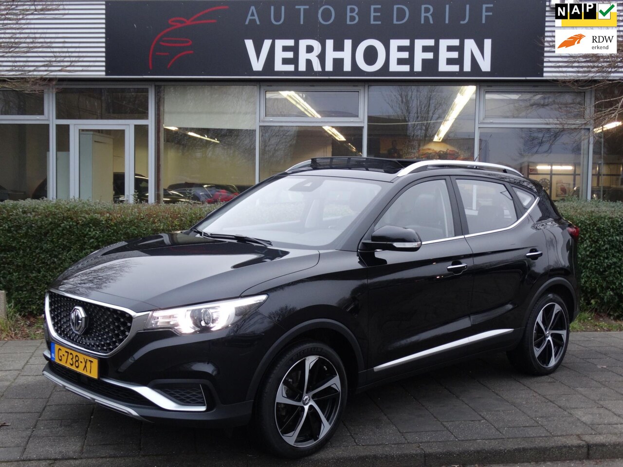 MG ZS - EV Luxury 45 kWh - PANORAMADAK - PARK CAMERA - STOEL VERW - CARPLAY ! - AutoWereld.nl