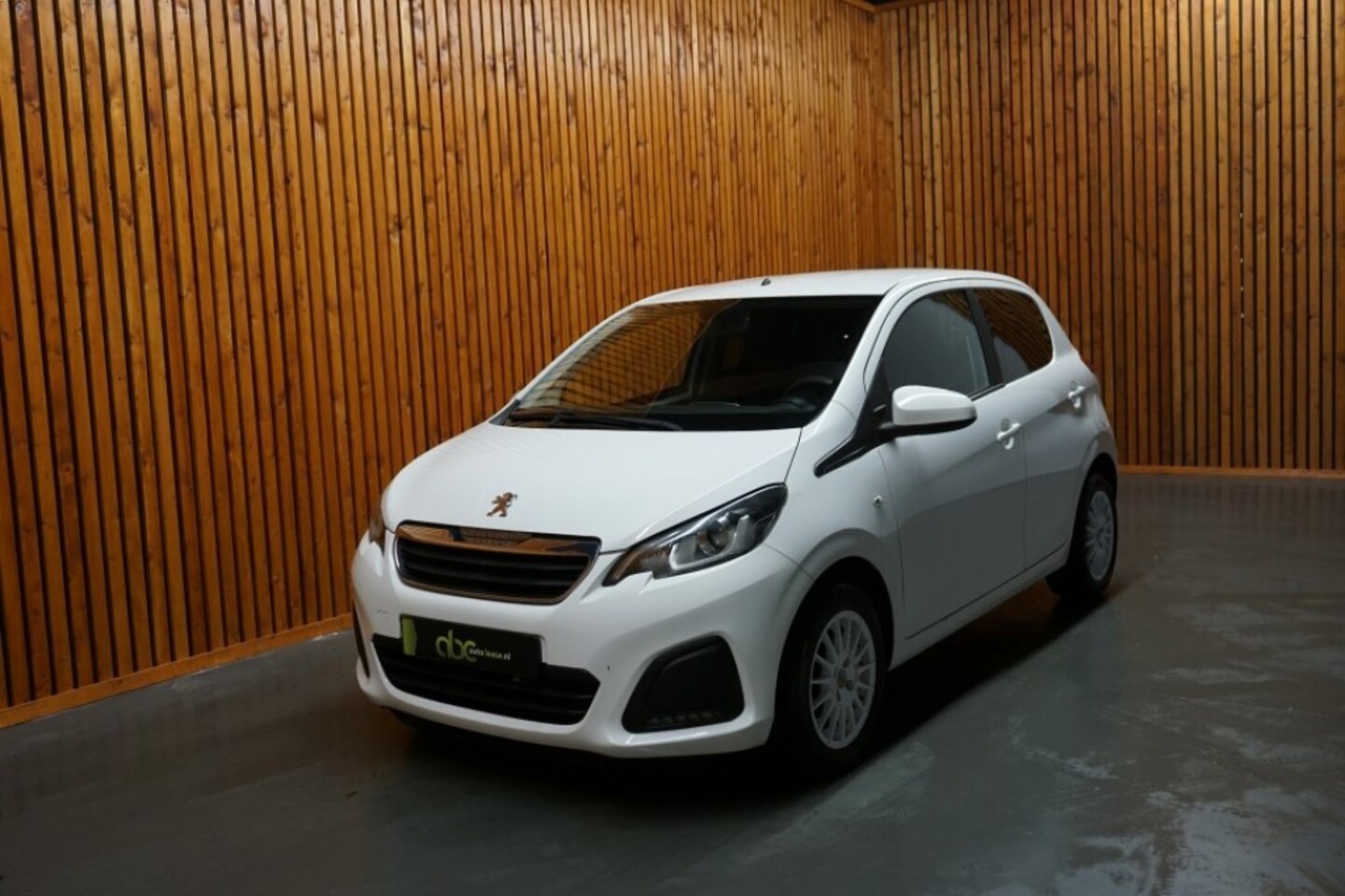 Peugeot 108 - 1.0 e-VTI 5 DRS ACTIVE/ AIRCO - AutoWereld.nl