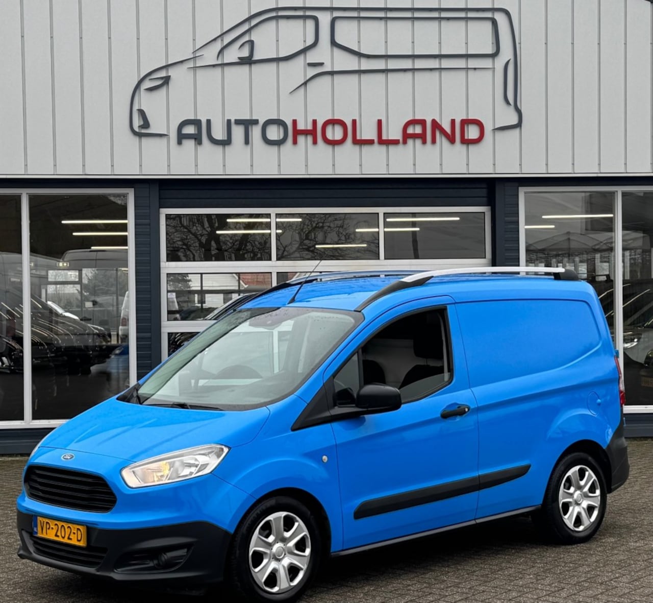 Ford Transit Courier - 1.5 TDCi 55KW 75PK AIRCO/ CRUISE CONTROL/ NAVIGATIE/ 100% DEALER - AutoWereld.nl