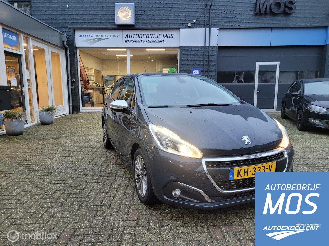 Peugeot 208 - 1.2 PureTech Allure Cruise/Clima - AutoWereld.nl