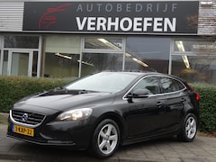 Volvo V40 - 1.6 D2 Momentum - NAVIGATIE - CRUISE / CLIMATE - NAP KM STAND - ELEKTR RAMEN / SPIEGELS