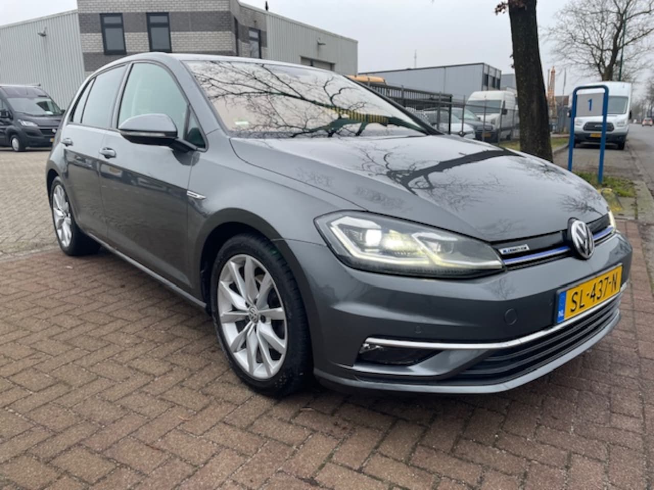 Volkswagen Golf - 1.5 TSI 5deurs Comfortline Business Airco/ECC,Navigatie,Virtueel Cockpit,Camera 1e Eigenaa - AutoWereld.nl