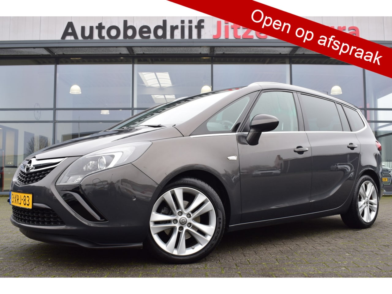 Opel Zafira Tourer - 1.4 Cosmo 7Pers. Zwart Leder | Bi-Xenon | Camera | 18 Inch LMV | Full Map Navi | Sportstoe - AutoWereld.nl