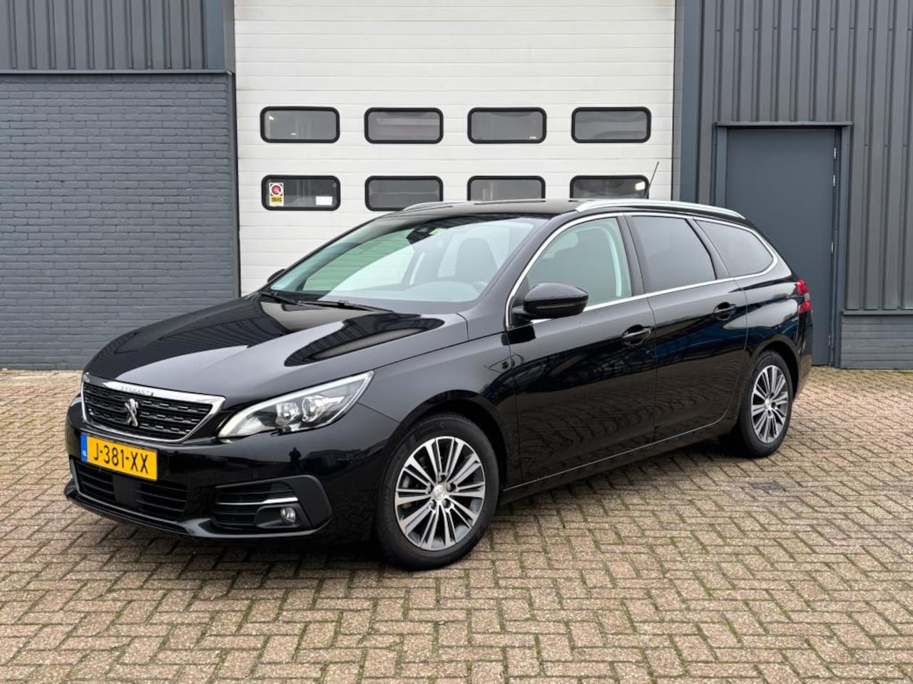 Peugeot 308 SW - 1.2 PureTech Blue Lease Allure 1.2 PureTech Blue Lease Allure - AutoWereld.nl