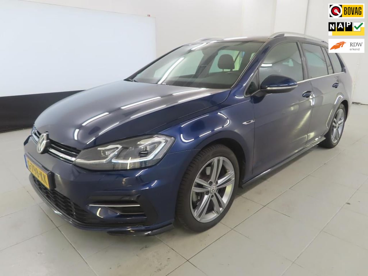 Volkswagen Golf Variant - 1.5 TSI 150PK Highline Business 3X R-Line+Vitrul+Camera+lalcantara+xenon+Navigatie+stoel-v - AutoWereld.nl