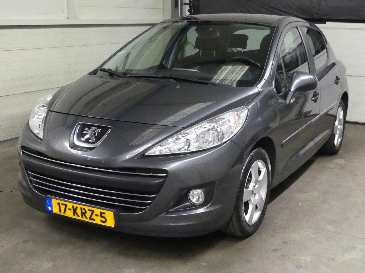 Peugeot 207 - 1.6 VTi Première - Navigatie - Cruise Control - AutoWereld.nl