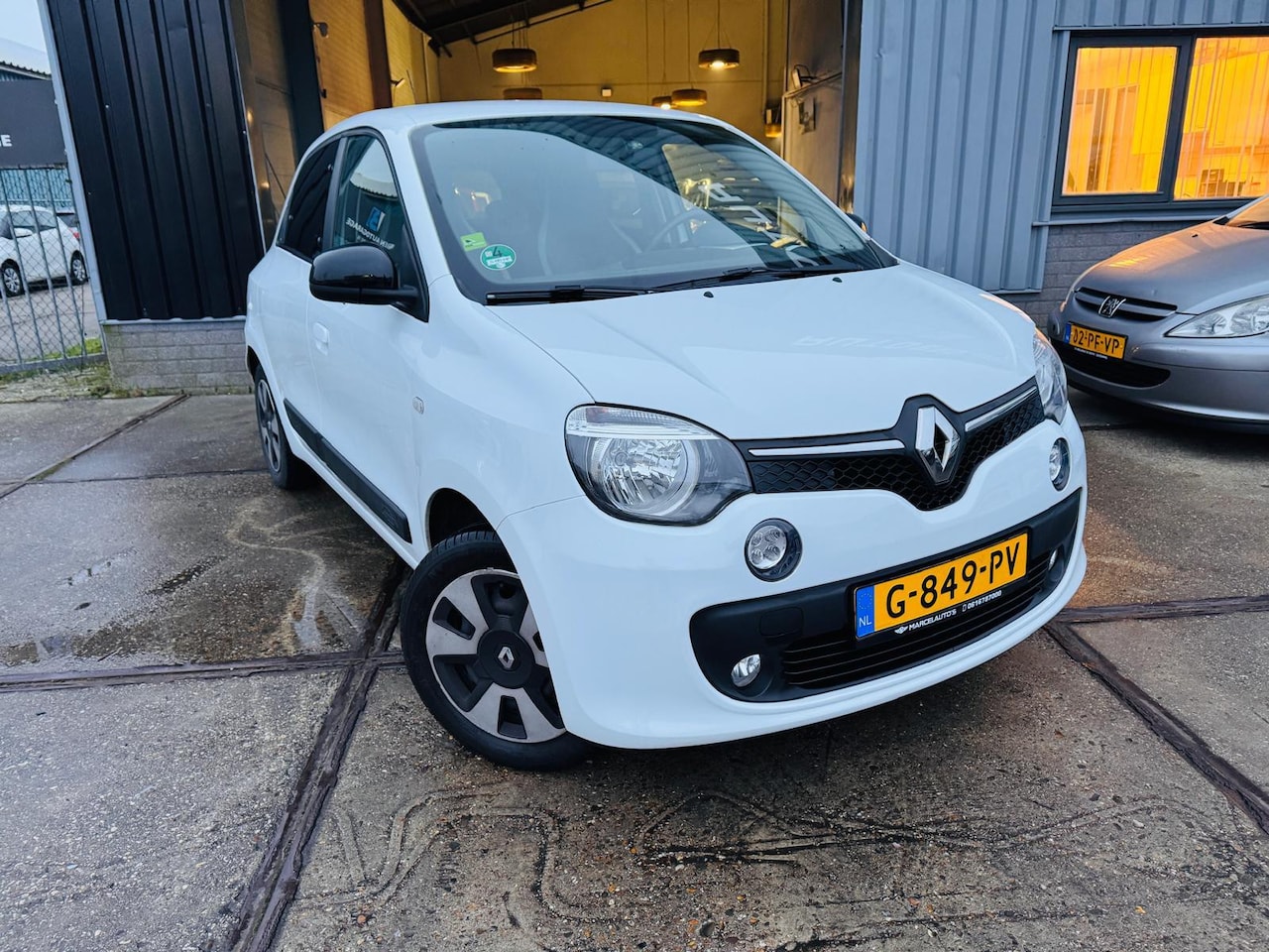 Renault Twingo - 1.0 SCe Limited Airco/Cruis/ - AutoWereld.nl