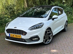 Ford Fiesta - 1.5 EcoBoost ST-3 200 pk b.j. 9-2020 , maxton uitlaat systeem , panodak B&O geluids instal