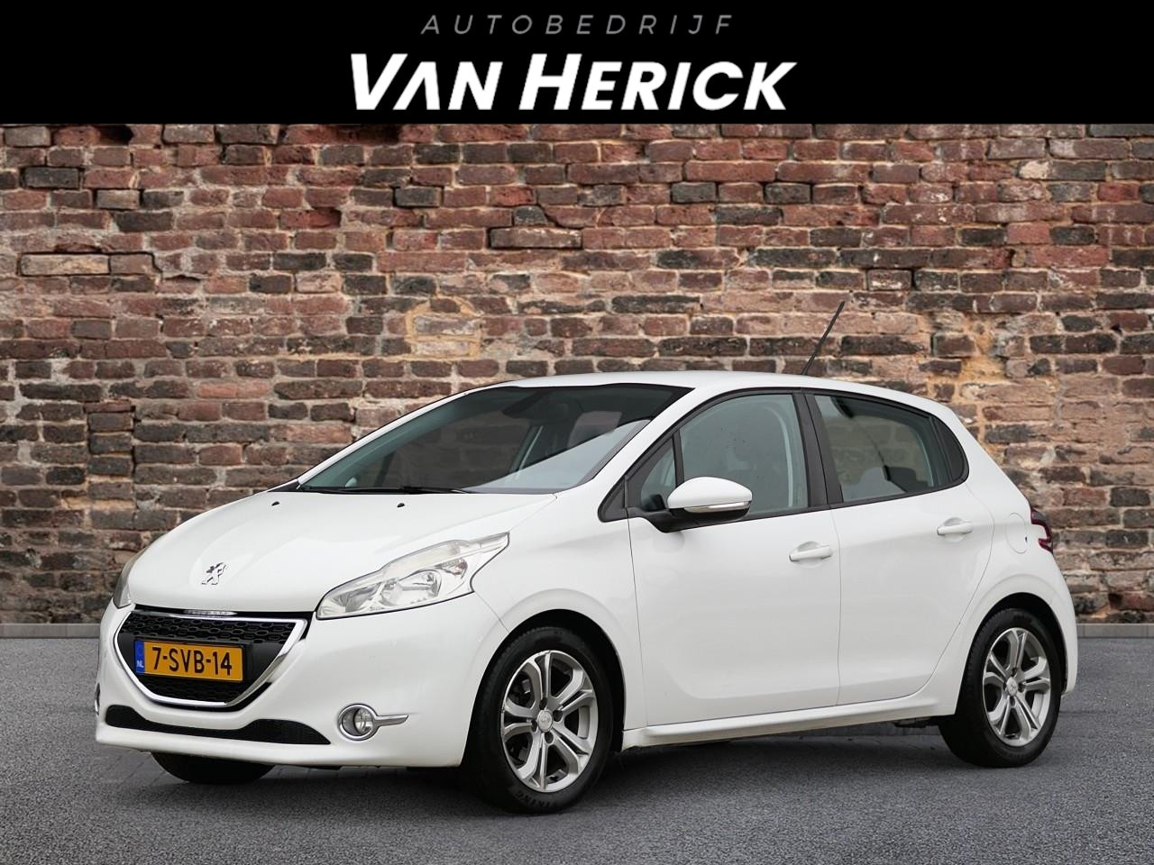 Peugeot 208 - 1.2 VTi Allure 5-Deurs | Cruise | Airco - AutoWereld.nl