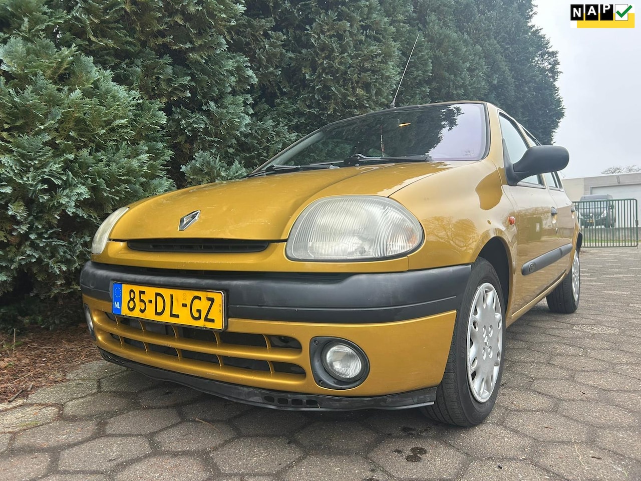 Renault Clio - 1.6 5-drs Automaat - AutoWereld.nl