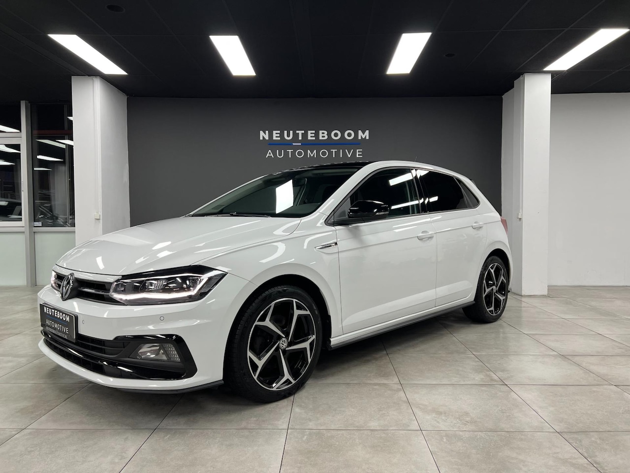 Volkswagen Polo - 1.0 TSI R-Line 116PK | ACC | Carplay| Stoelv - AutoWereld.nl