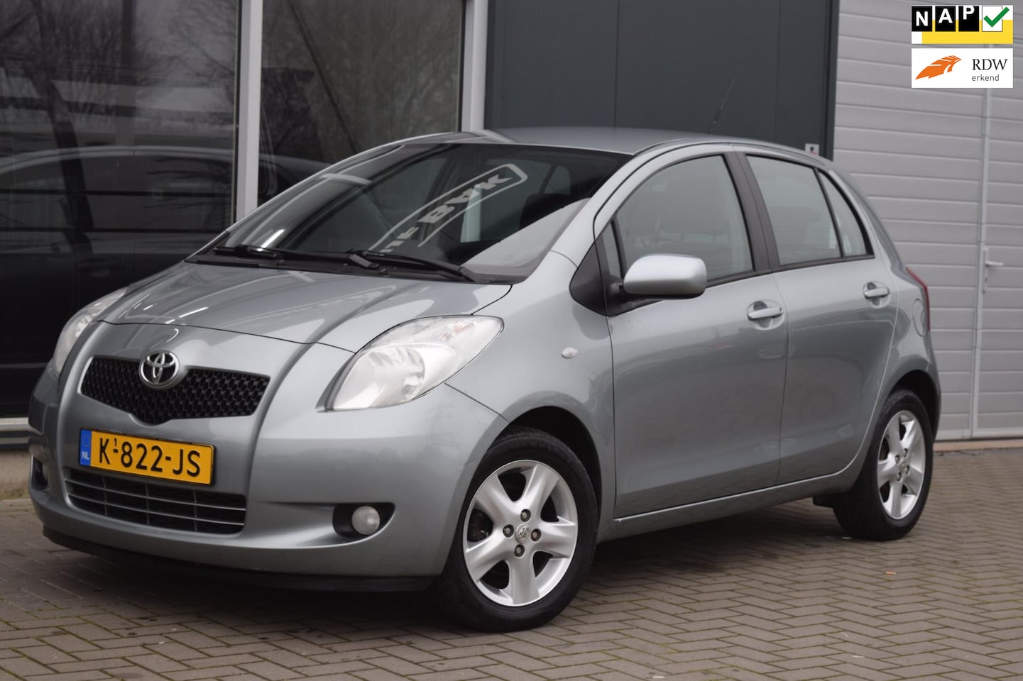 Toyota Yaris - 1.3 VVTi Sol MMT | Automaat | Clima | APK 1-2026 ! - AutoWereld.nl