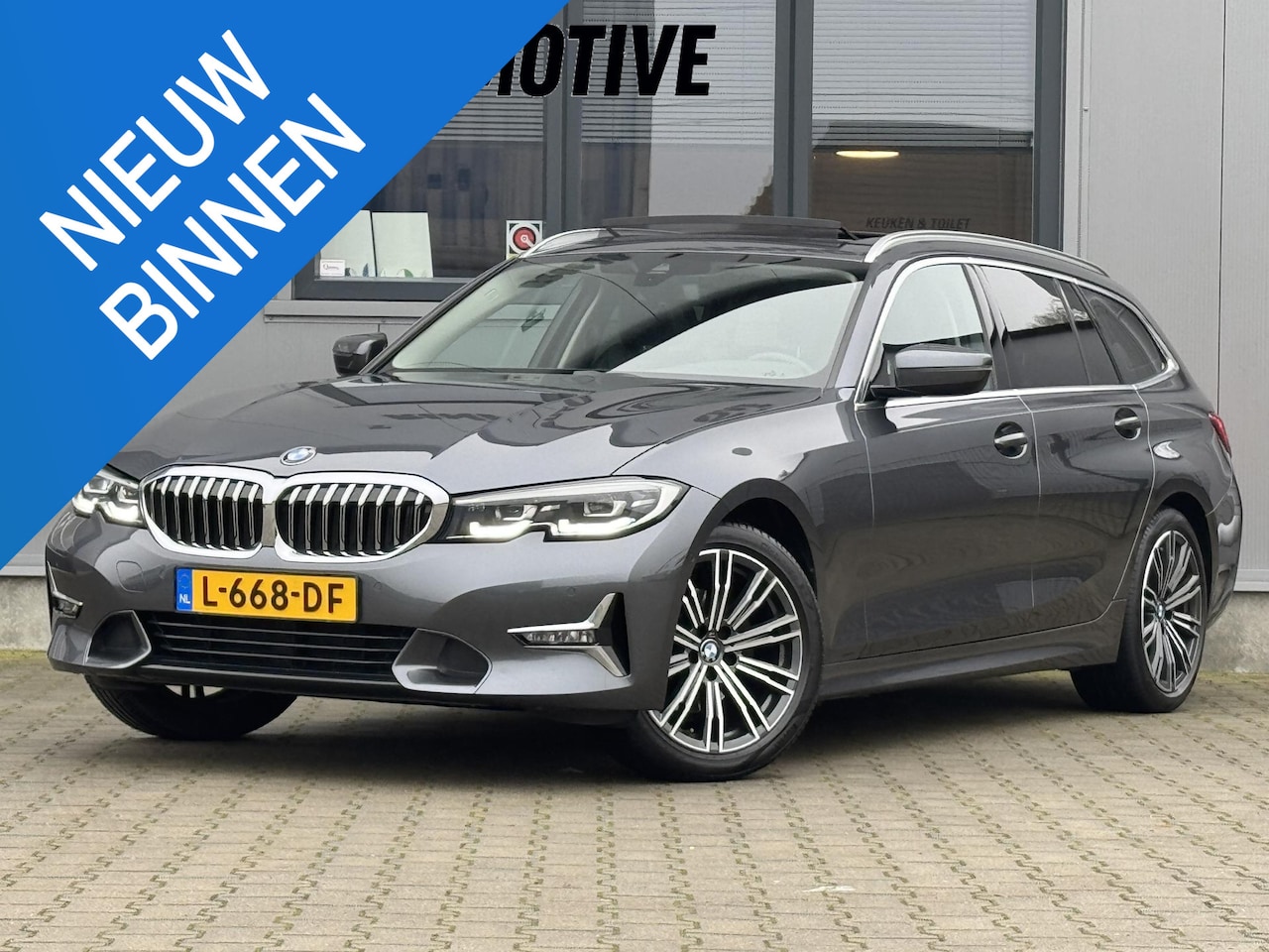 BMW 3-serie Touring - 320i High Executive 184 PK | Trekhaak | Elektrische Stoelen | Panorama dak - AutoWereld.nl