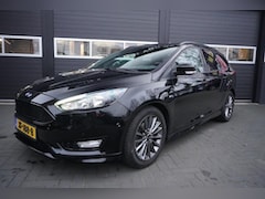 Ford Focus Wagon - 1.5 ST-Line Airco/CC/Trekhaak/Navi/Park.sensoren