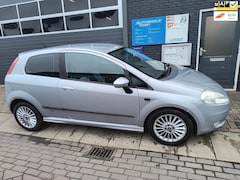 Fiat Grande Punto - 1.4 Edizione Blue & Me. Weinig kilometers, nieuwe APK en beurt