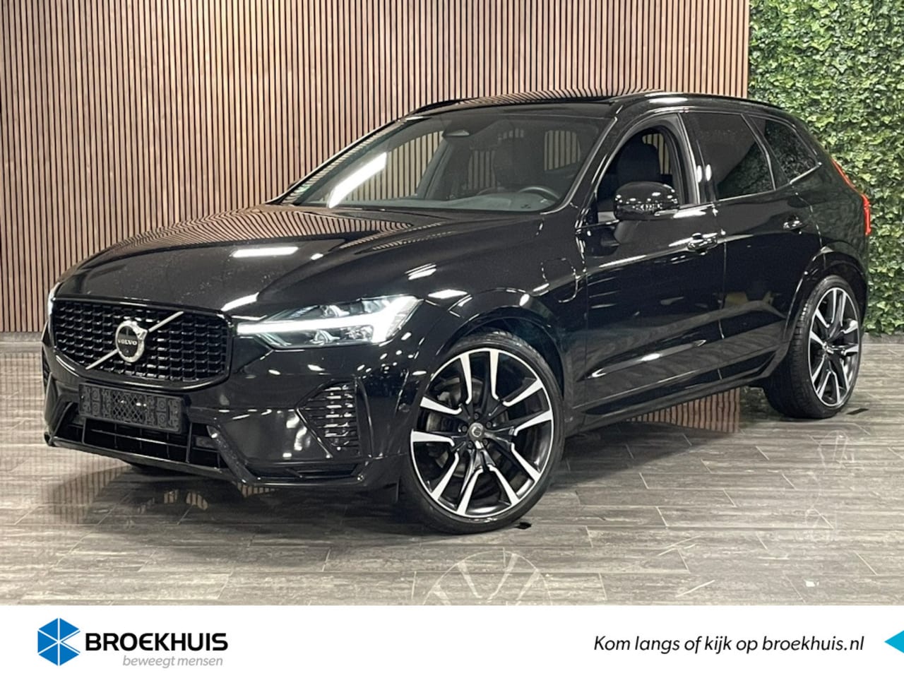 Volvo XC60 - T6 AWD Recharge R-Design | MY22 | Luchtvering | 360° Camera | Harman Kardon | Stoelventila - AutoWereld.nl