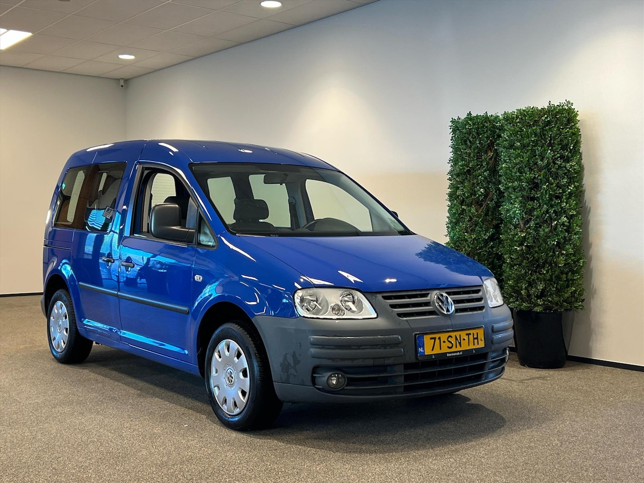 Volkswagen Caddy - Rolstoelauto 3+1 - AutoWereld.nl