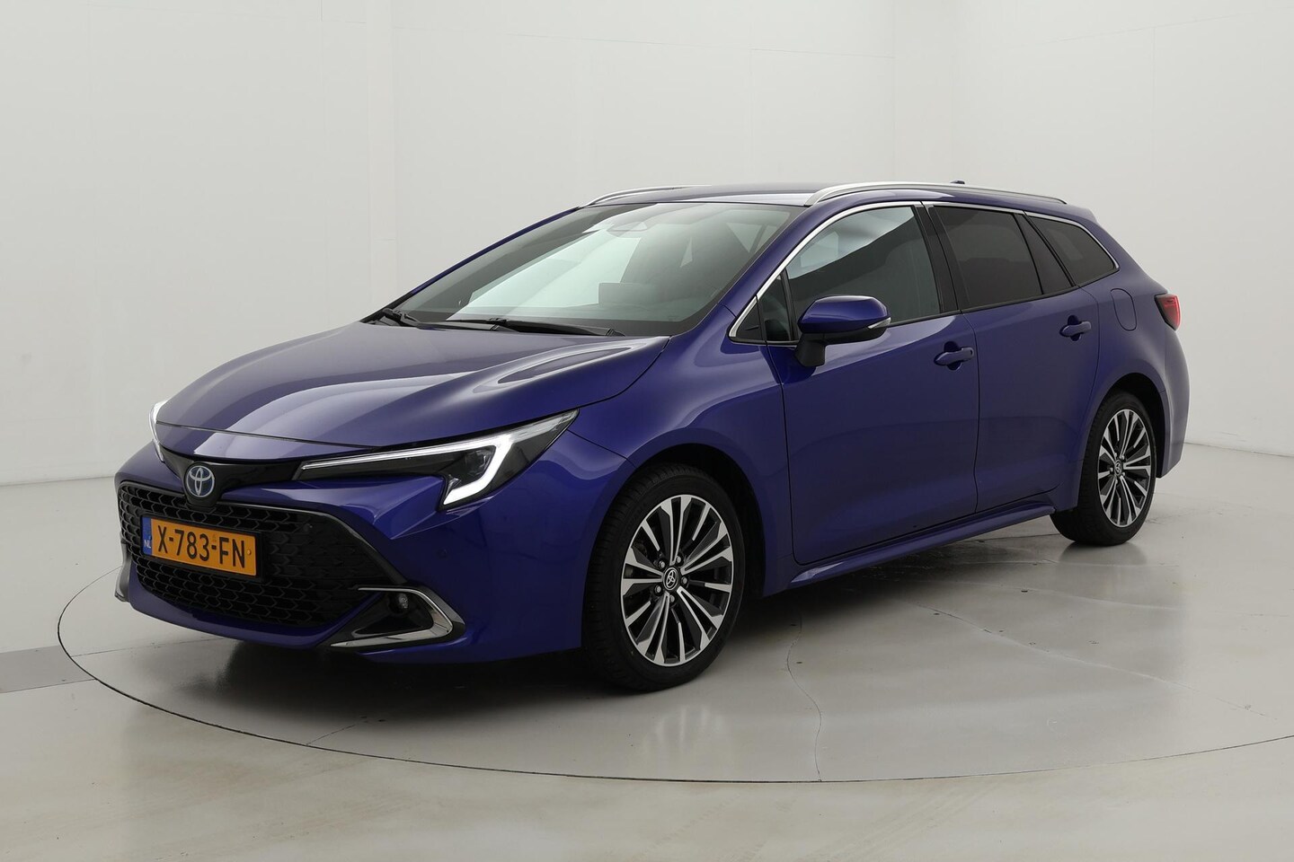 Toyota Corolla Touring Sports - 1.8 Hybrid First Edition | Apple Carplay / Android Auto - AutoWereld.nl