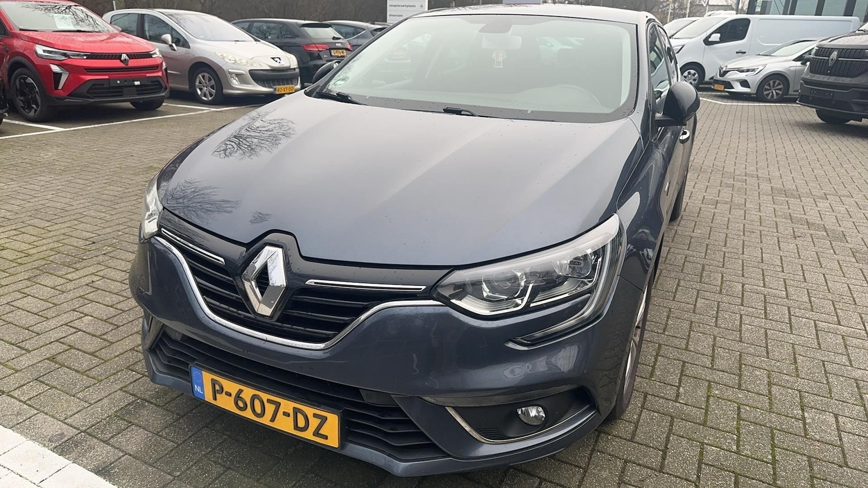 Renault Mégane - 1.3 TCe Limited LM Velgen, Airco, Cruise, Nav - AutoWereld.nl