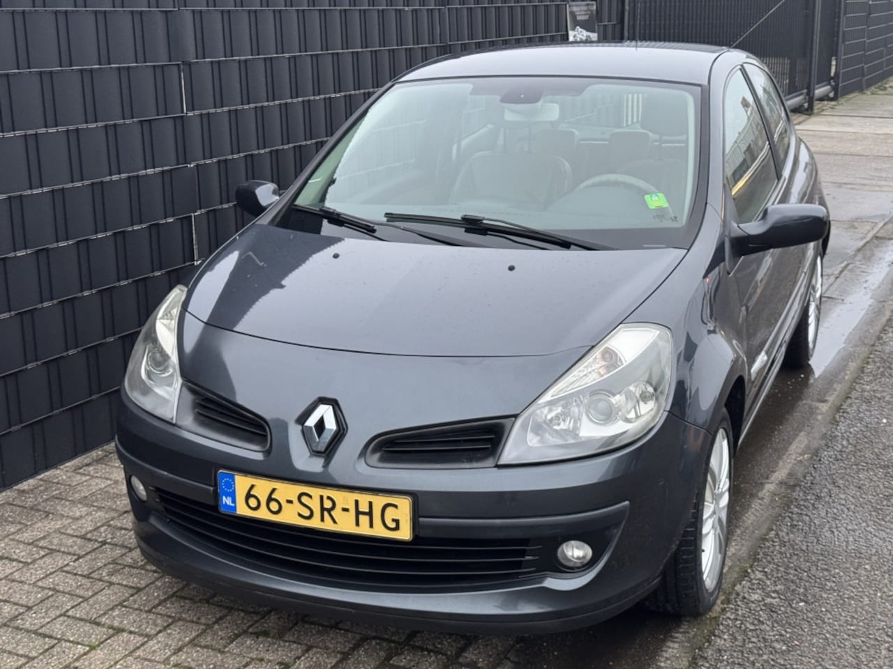 Renault Clio - 1.6-16V Initiale| LEER| CLIMA| CRUISE| STOELVERWARMING - AutoWereld.nl